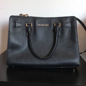 Micheal Kors purse